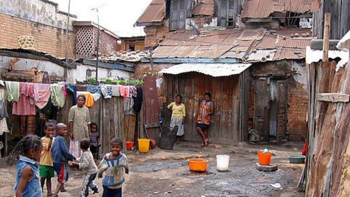 Populations vivant dans des taudis.