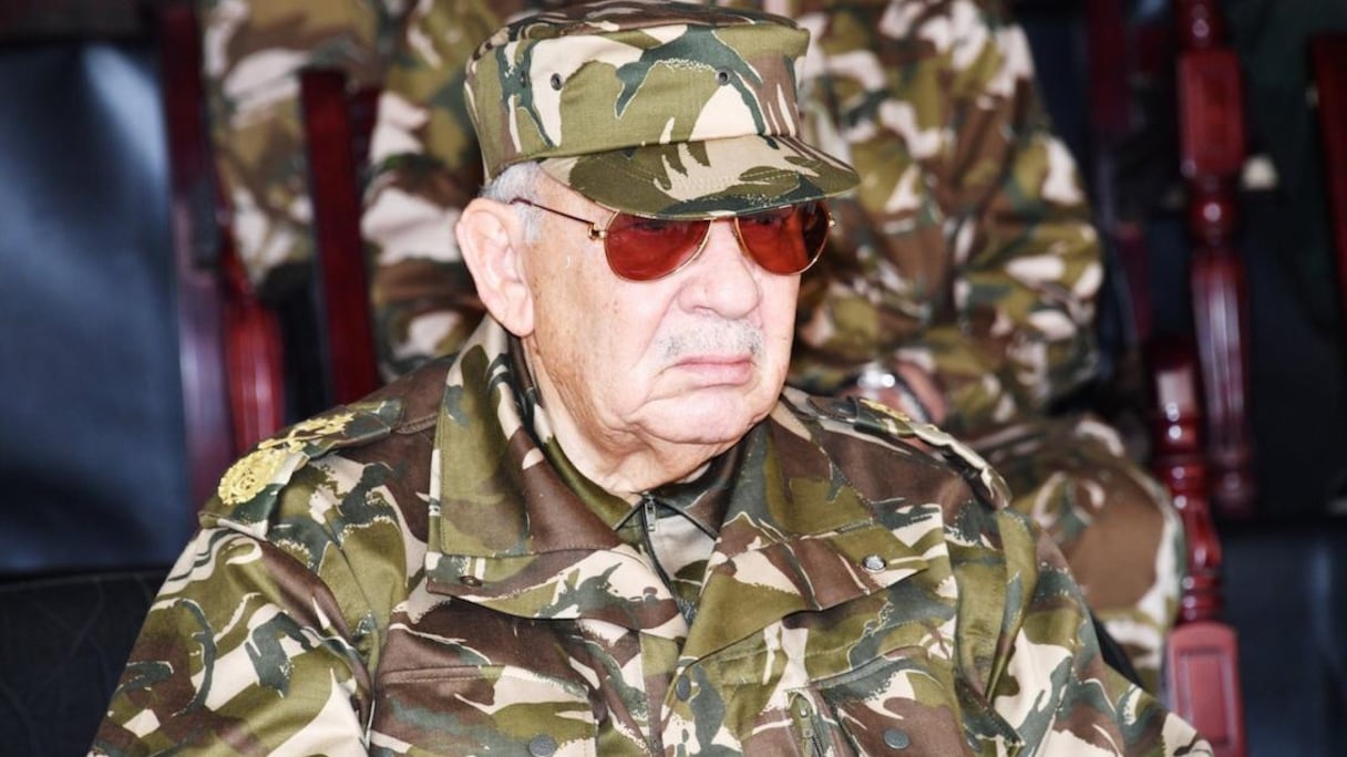 Le général Gaïd Salah est-il l'homme qui tire les ficelles concernant le limogeage des chefs de la police et de la Gendarmerie?