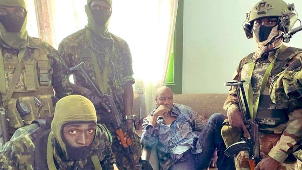 Alpha Condé entre les mains des putschistes.