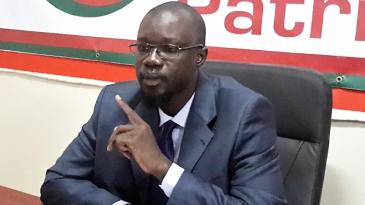 Ousmane Sonko, Inspecteur des impôts.