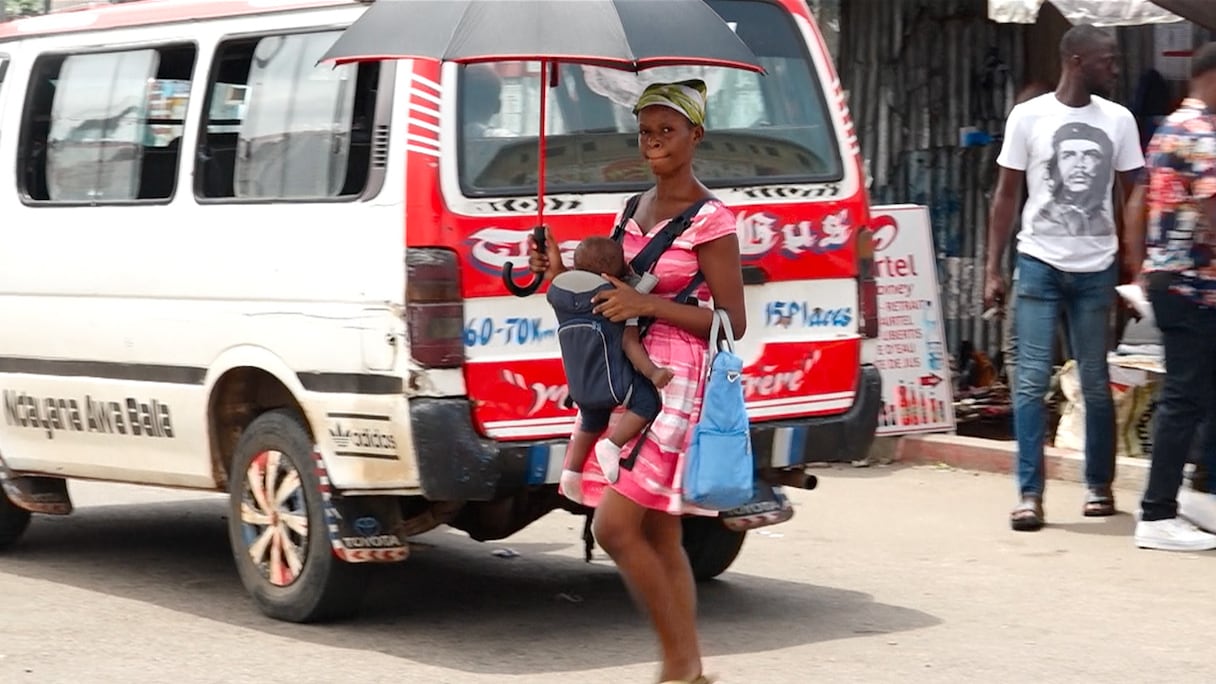 Familles monoparentales au Gabon.