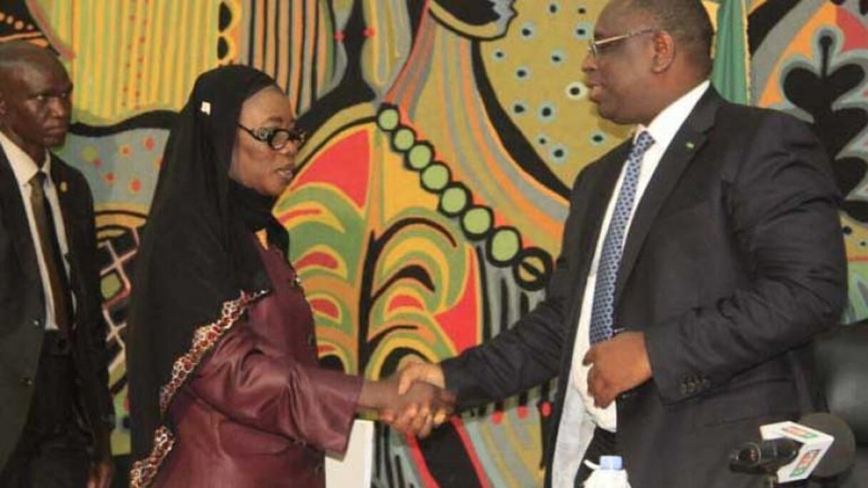 Nafi Ngom Keita, ex-présidente de l'OFNAC et Macky Sall, président du Sénégal.