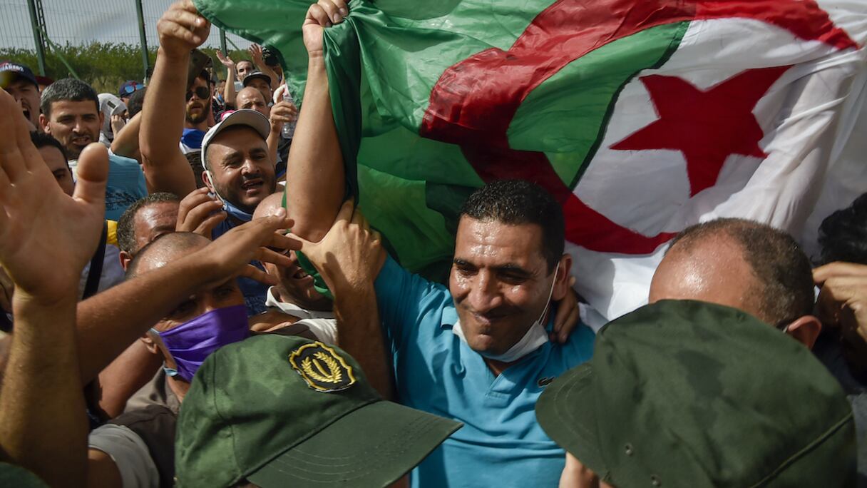 Karim Tabbou, ici lors d'une manifestation du Hirak en juillet 2020.