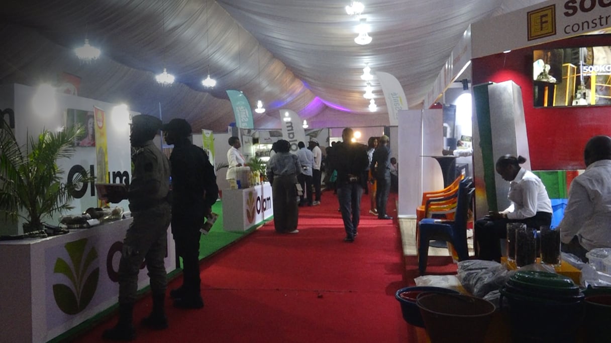 Expositions lors des Journées de l'industriel du Gabon.