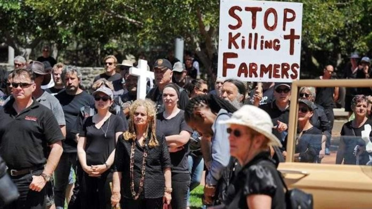 Une manifestation contre les assassinats de fermiers blancs.