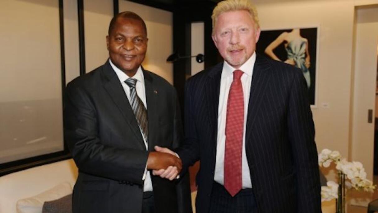 Le président centrafricain Faustin Archange Touadera et l'ancien numéro un mondial du tennis Boris Becker, le 27 avril 2018, à Bruxelles.