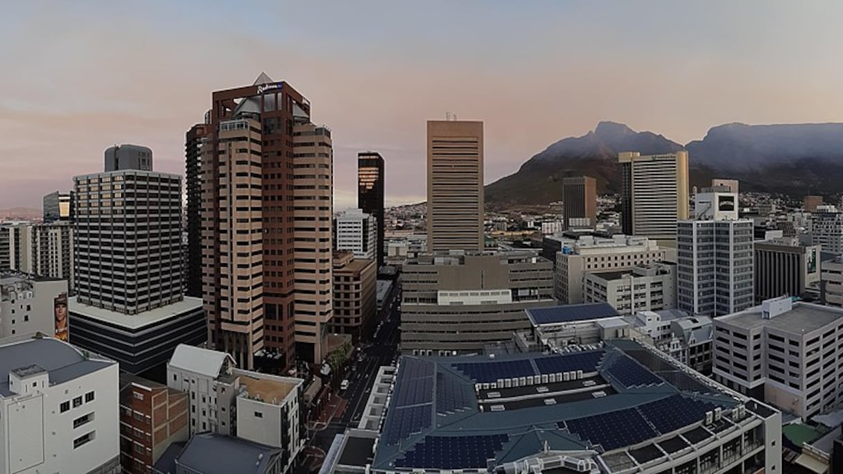 Le centre du Cap, en Afrique du Sud, depuis une terrasse en surplomb.