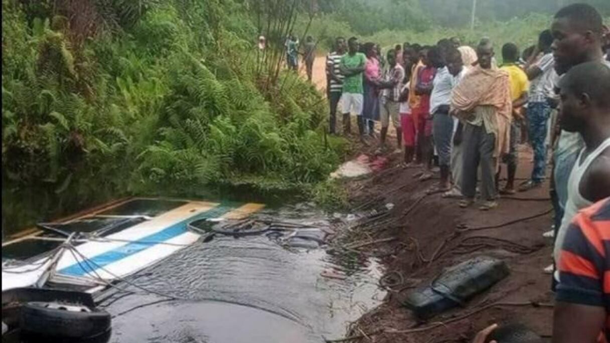 L'état de la route serait "la principale cause de l'accident", selon les témoins.
