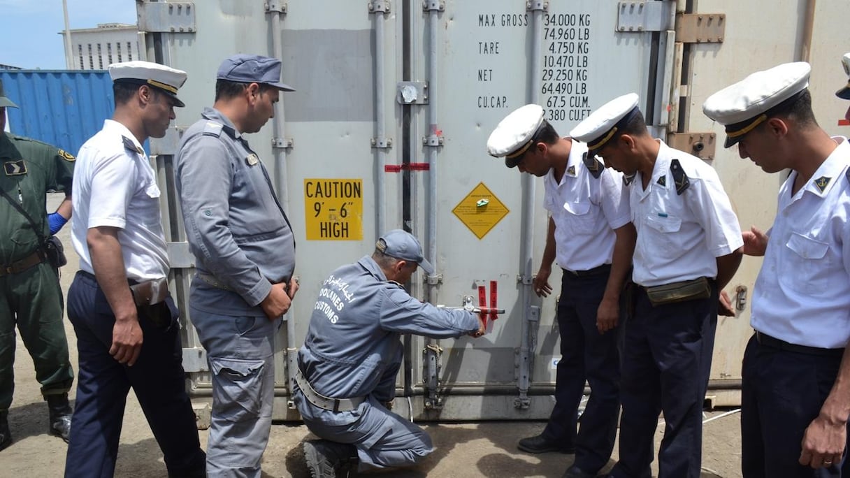 L'entourage du président Bouteflika profite de l'affaire la drogue pour effectuer une véritable purge au sein de l'appareil sécuritaire.