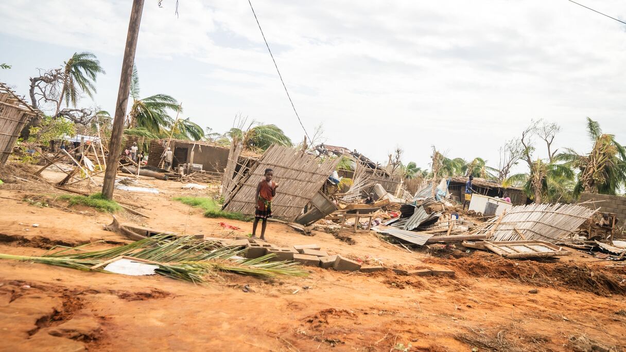 Scènes de désolation au Mozambique après le passage du cyclone Chido, le 17 décembre 2024
