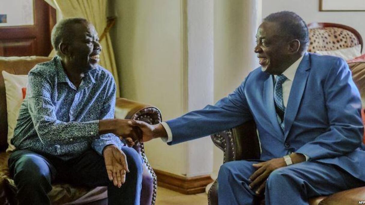 Mnangagwa, président du Zimbabwe, rend visite au chef de l'opposition Morgan Tsvangirai.