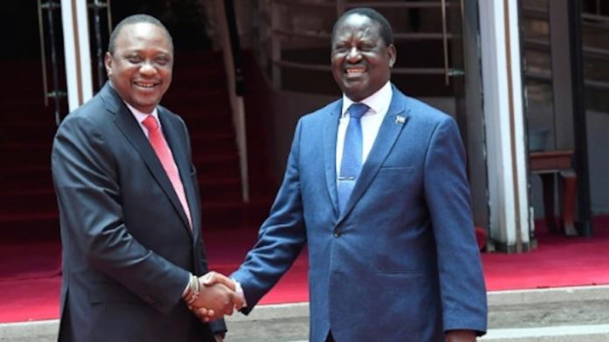 Uhuru Kenyatta (président) et Raila Odinga (chef de file de l'opposition)