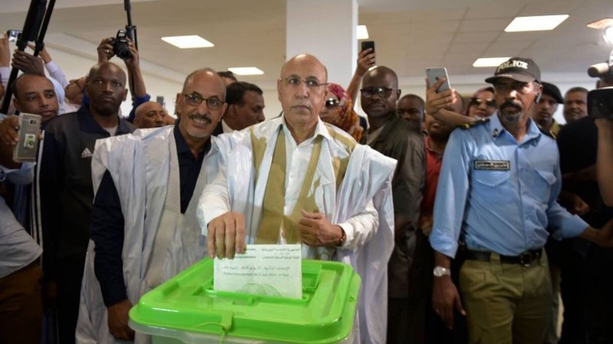 Au milieu, Mohamed Cheikh El-Ghazouani.