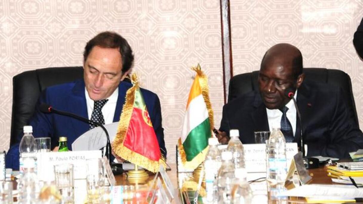 Kablan Duncan, premier ministre ivoirien, et Paulo Portas, vice-Premier ministre portugais, lors d'une visite à Abidjan
(mercredi 17 juin 2015).