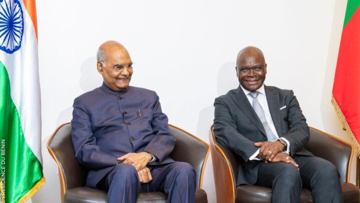Le Président de la République de l'Inde Ram Nath Kovind accueilli par le ministre béninois des Affaires étrangères, Aurélien Agbenonci