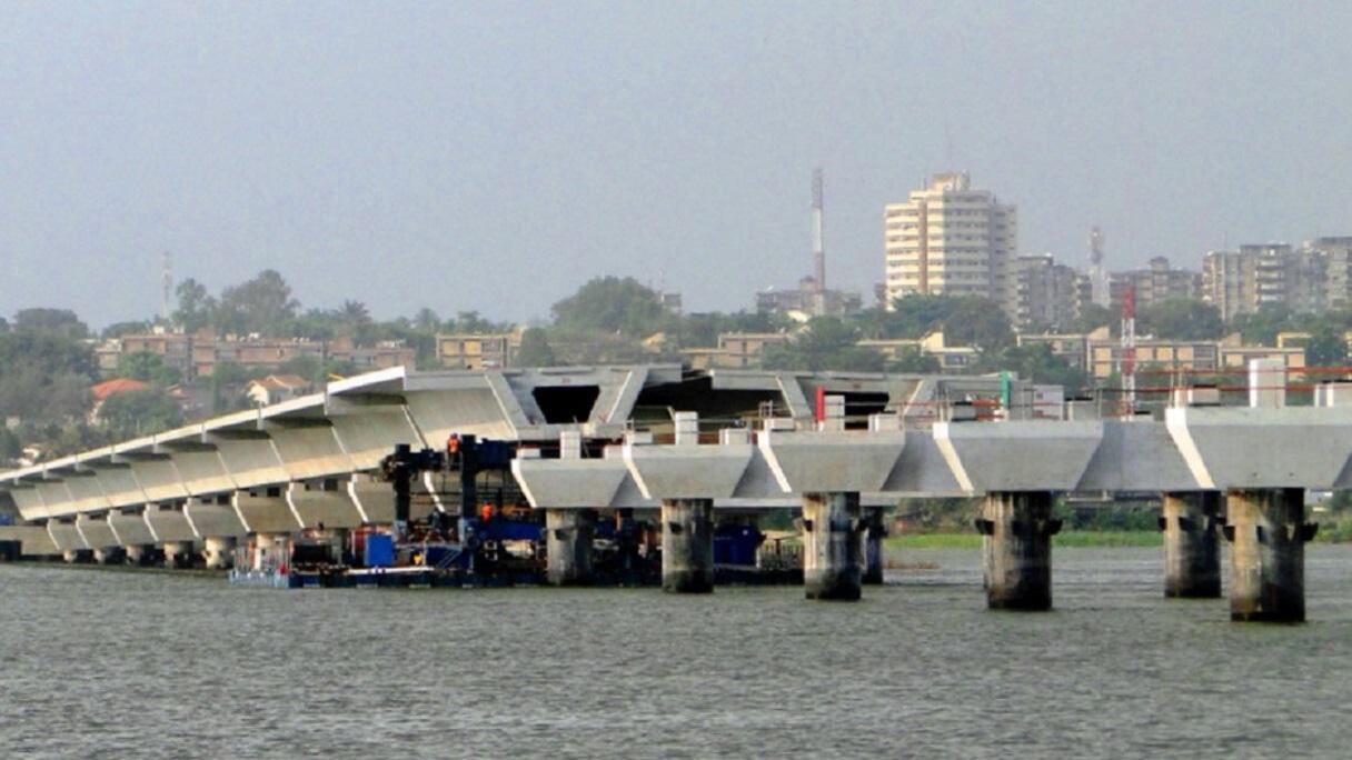 Après le pont Houphouët Boigny, la Lagune Ebrié ne cesse d'être désenclavée.