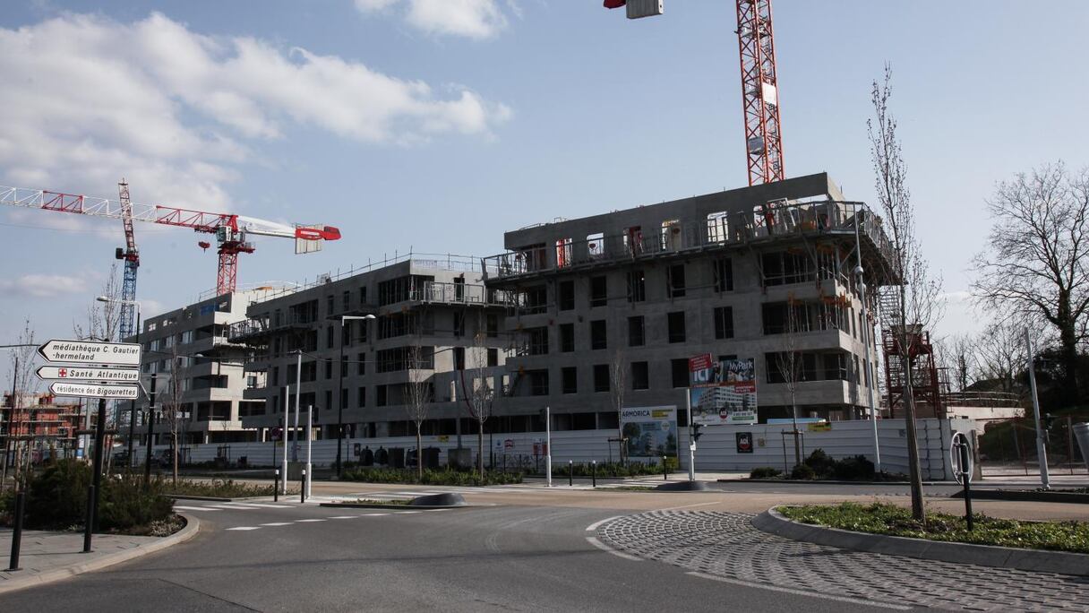 La plupart des chantiers sont à l'arrêt en Algérie, à cause de la crise économique et financière.