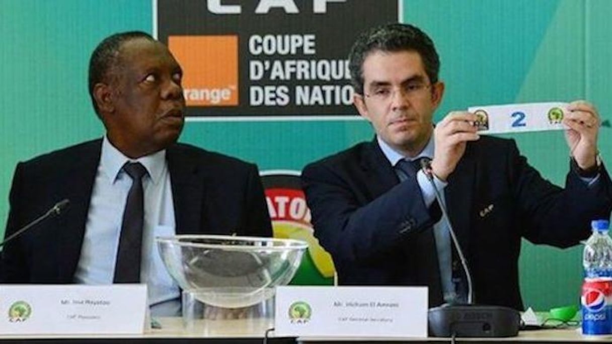 Issa Hayatou et Hicham el-Amrani, respectivement ancien Président et ancien Secrétaire général de la CAF.
