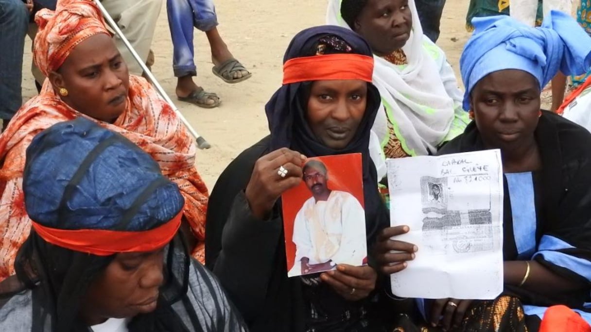 L'association des familles victimes du passif humanitaire (COVIR) commémore la mémoire des soldats exécutés en 1990.