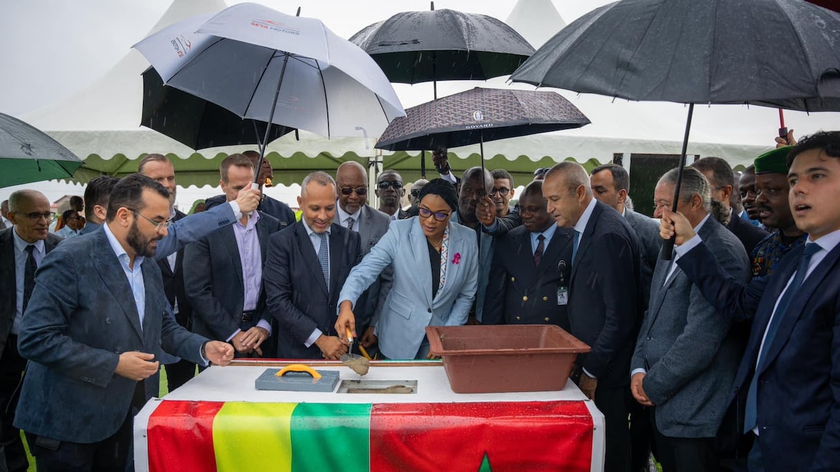 L’ambassadeur du Maroc en Guinée, Isam Taïb, et la ministre du Commerce et de l’Industrie, Dre Diaka Sidibé, le 9 octobre 2024 à Conakry.