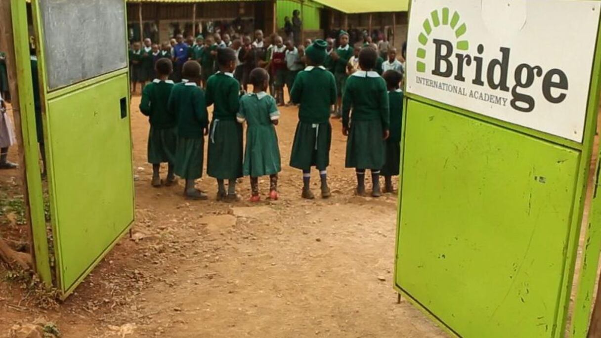 Au total, 63 écoles du réseaux Bridge ont été fermées pour insalubrité, manque d'équipements adaptés, enseignants non qualifiés...