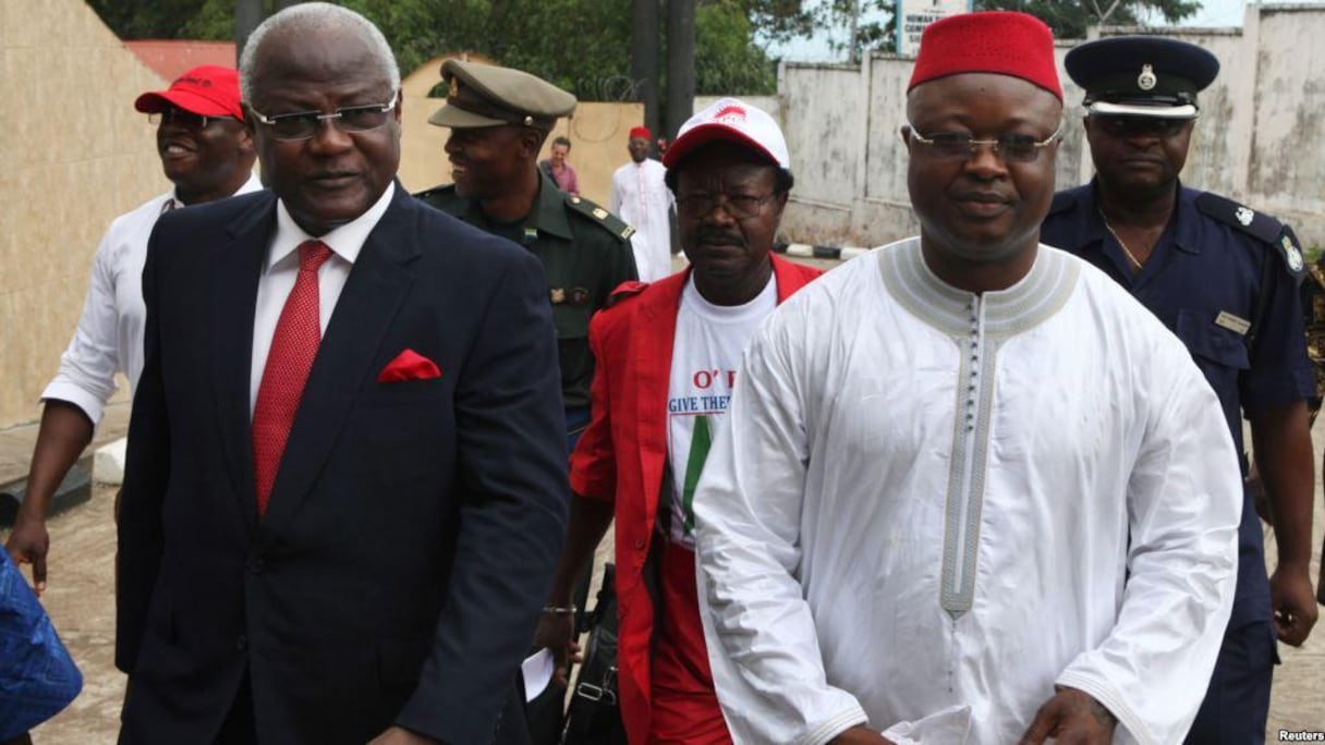 Le président Ernest Bai Koroma et son vice-président Samuel Sam Sumana, à Freetown.