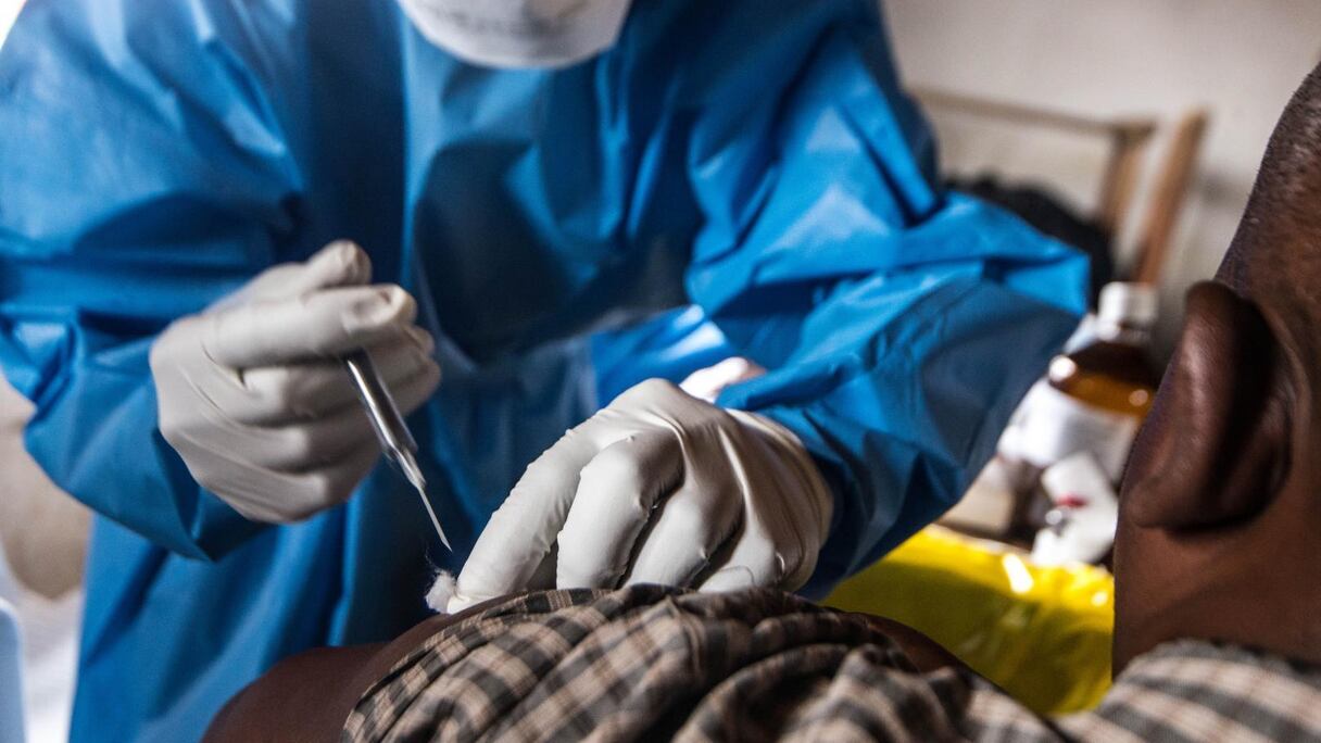 2000 Sud-africains, 4000 Britanniques et 5000 Brésiliens prennent part à ce test d'un vaccin anti-coronavirus.