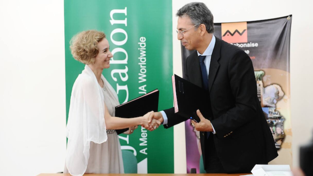 Mme Radia Garrigues, Directrice exécutive de JA Gabon et Abdelaziz Yaaqoubi, Directeur général d'UGB Gabon.