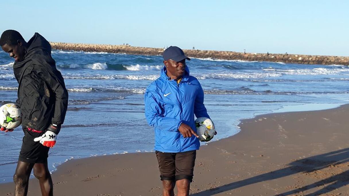 La page n'est plus qu'un souvenir. Peut-être pas si mauvais que cela, puisque cette séance d'entrainement était aussi le moment d'explorer les charmes de la station balnéaire de Saidia. Même, à cette période de l'année la Méditerranée a des températures relativement basse.
