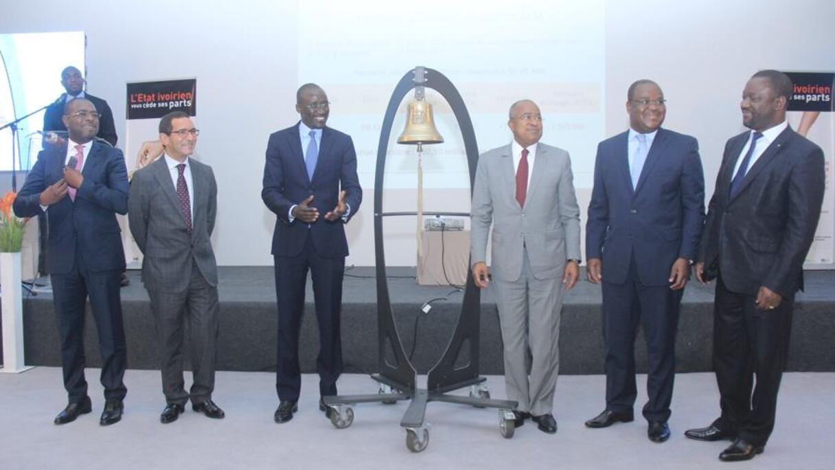 Séance de la première cotation de la SIB (groupe Attijariwafa bank) à la BRMV en présence des officiels ivoiriens et des équipes d'Attijariwafa bank et de la SIB.