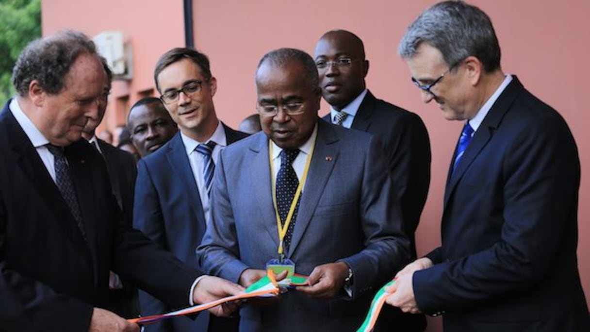 Georges N'DIA COFFI, président du Conseil d'administration et Chaveau, président de l'Association gestionnaire Blaise Pascal (AGBP), lors de l'inauguration de l'internat.