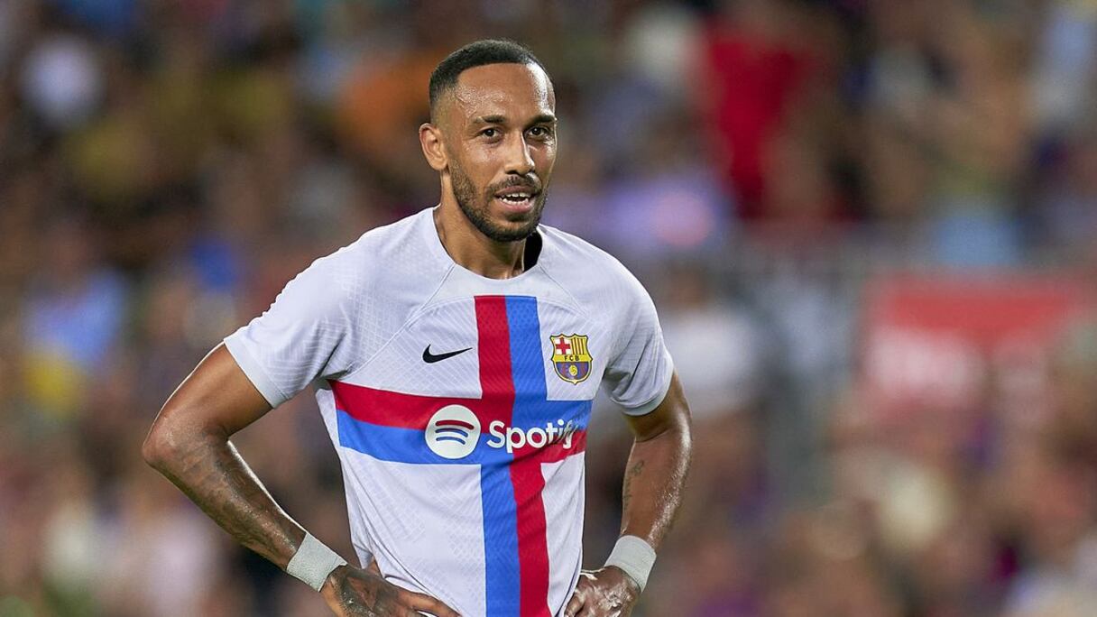 Le footballeur gabonais a été frappé par les agresseurs, selon des sources policères.