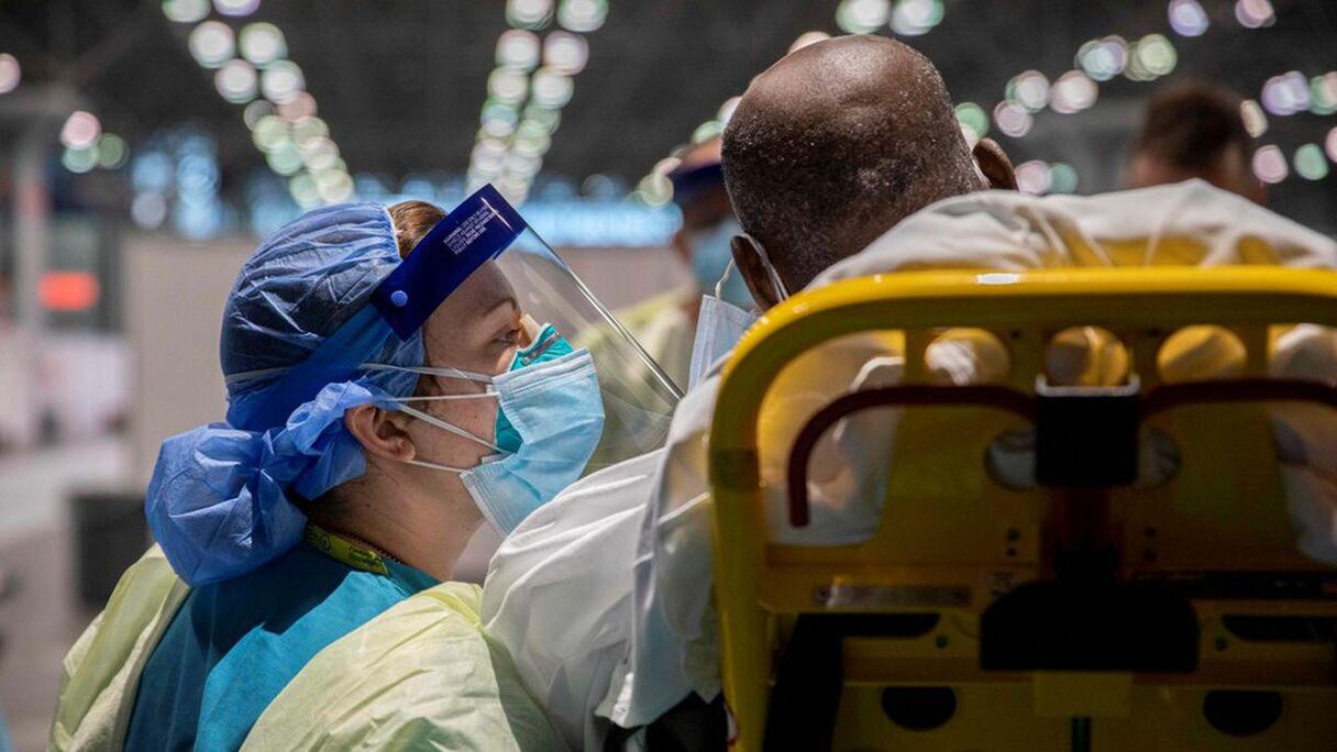 En Algérie, plus de 1600 patients ont reçu ou reçoivent le traitement à l'hydroxychloroquine qui semble avoir des effets positifs.