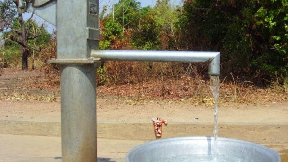 Une tentative de conciliation est en cours entre l’État camerounais et la Camerounaise des eaux (CDE), créée par un groupement d’entreprises marocaines.