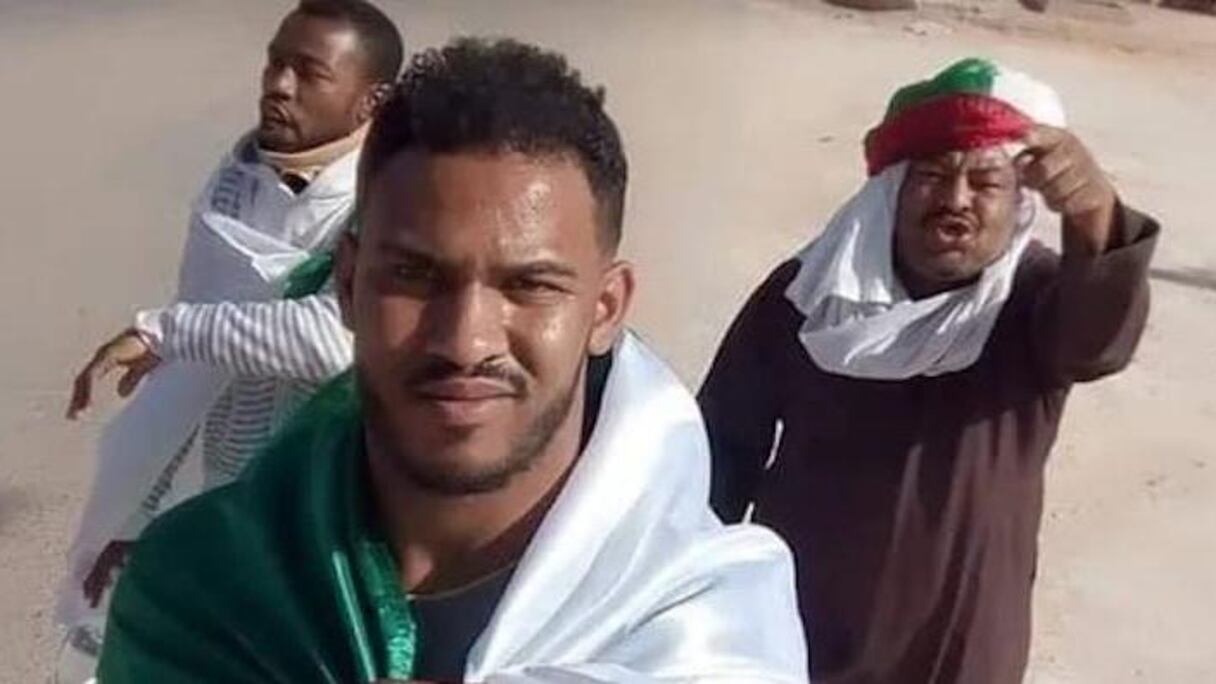 Ahmed Sidi Moussa, derrière Yasser Kadiri.