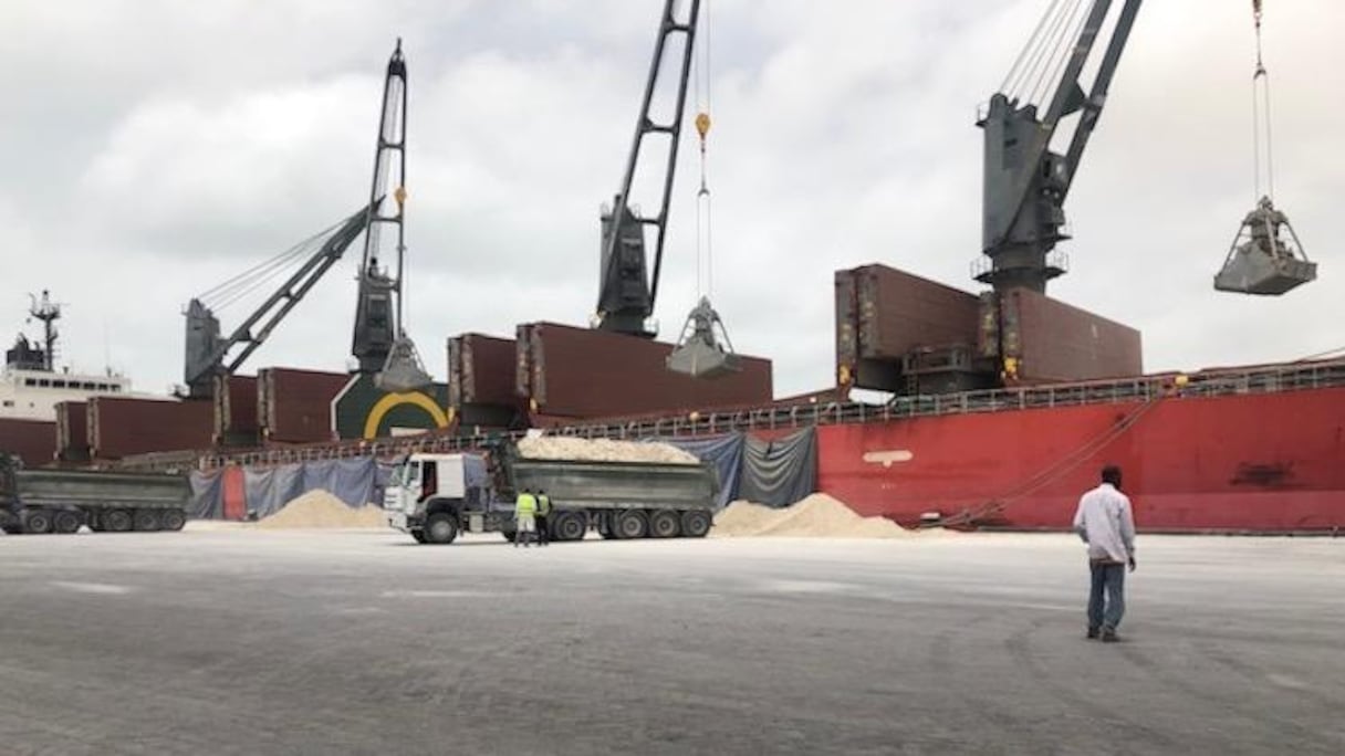 Cette première exportation de gypse permet à la Mauritanie de concurrencer l'Espagne sur le marché du Nigeria.
