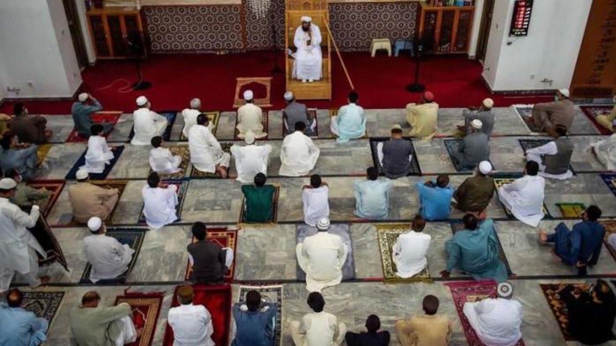 Une prière dans une mosquée durant la période du Covid-19.