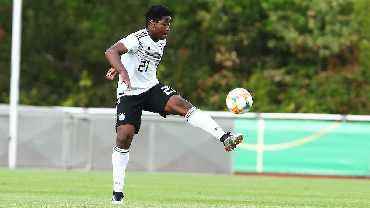 Bright Akwo Arrey-Mbi, jeûne talent camerounais du Bayern De Munich.