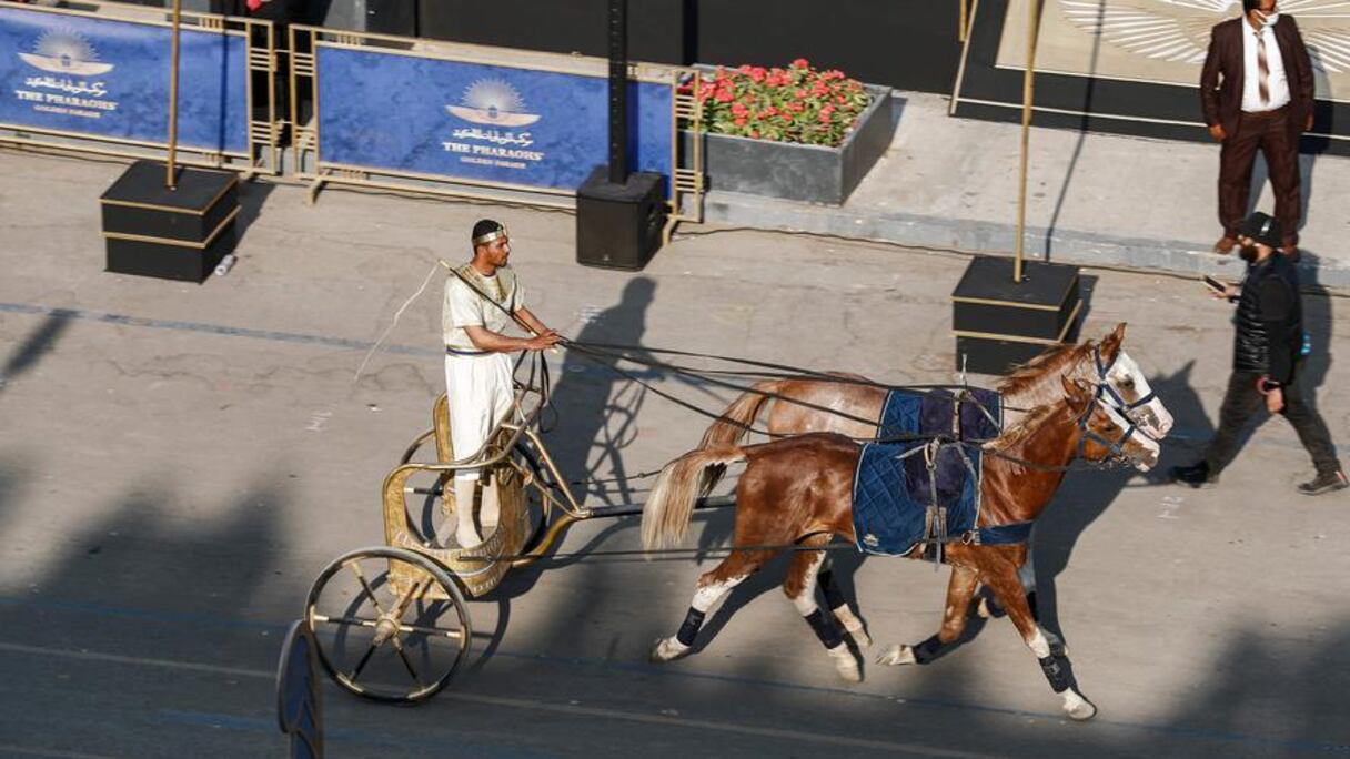 La cérémonie, dans les costumes de l’époque, sera à suivre à la télévision et sur internet.