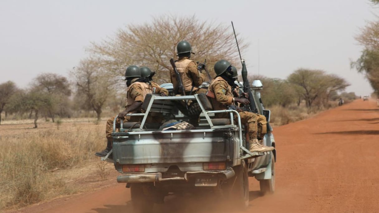 Soldats burkinabé.
