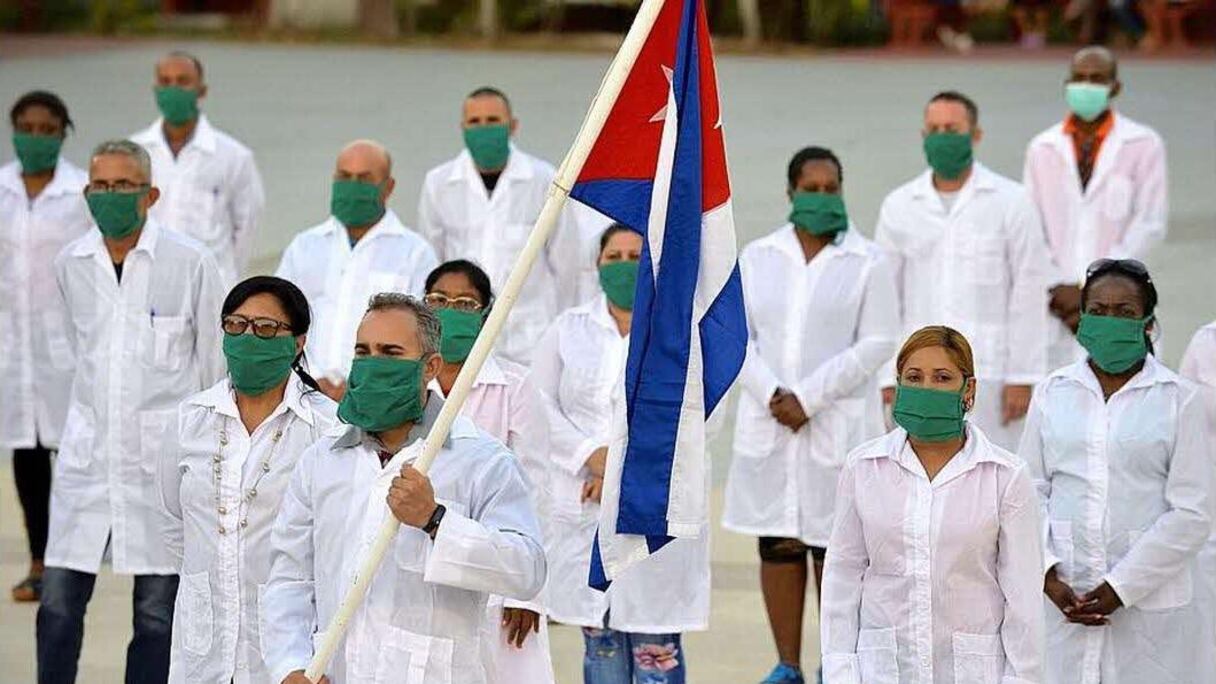 Près de 900 médecins cubains sont en Algérie, mais aucun virologue ni infectiologue parmi eux.