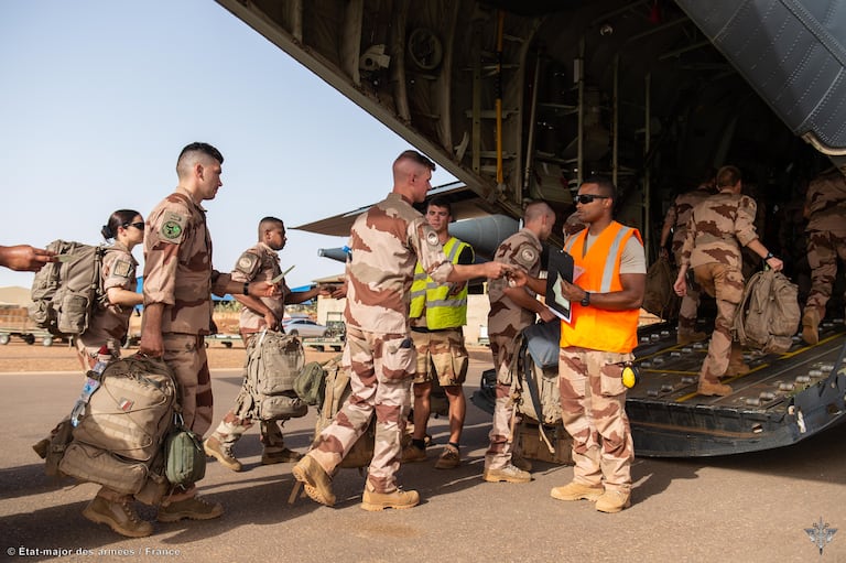 Des soldats de l'armée française dans le cadre de l'opération Barkhane.