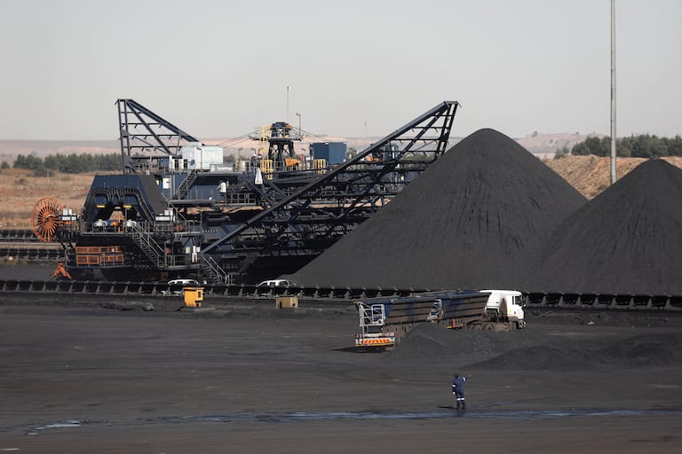 Exploitation du charbon destiné à la centrale électrique de Kusile en Afrique du Sud