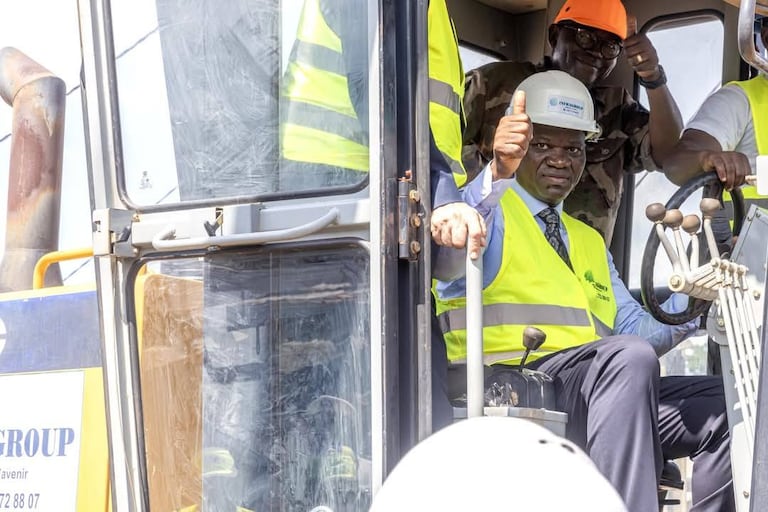 Le chef de l'Etat, Brice Clotaire Oligui Nguema, lors du lancement de la construction du pont d’Ebel Abanga.