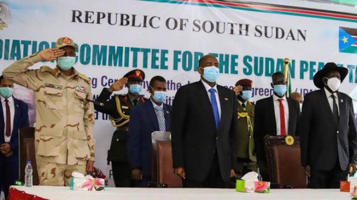 La cérémonie de signature de l'accord de paix inter-soudanais à Juba (Soudan du Sud).