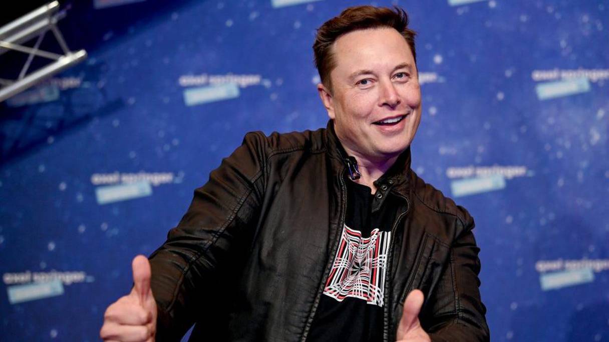 Elon Musk devient l'homme le plus riche du monde.
